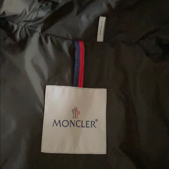 Moncler windbreaker - Picture 5 of 5